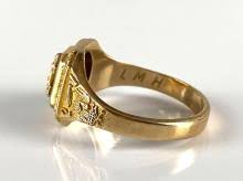 Sold at Auction: 10K Gold 1971 LaSalle-Peru Class Ring