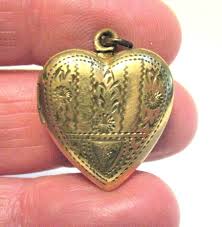 ANTIQUE HEART LOCKET ETCHED DESIGN 20 X 24 MM 3.1 GRAMS | eBay