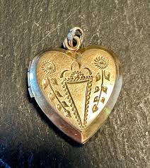 GF Locket -vintage Sweet Heart, Lovely Hand Engraved Design ...