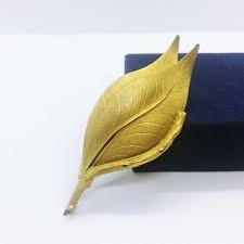Vintage Matte Gold Leaf Brooch - Etsy