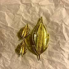 Jewelry | Vintage Bsk Gold Tone Leaf Brooch Pin With Clip On Earrings Matching Set | Poshmark