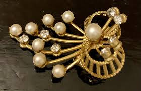 Vintage signed Emmons - Faux Pearls Gold Tone Brooch/Pins | eBay