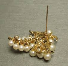 14K Gold Pearl Grapevine Round + Baguette Diamond Brooch C1960