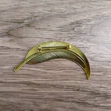 Vintage Gold-tone Curved Leaf Brooch - Etsy Canada
