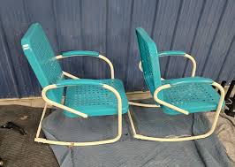 Restoring vintage metal lawn chairs