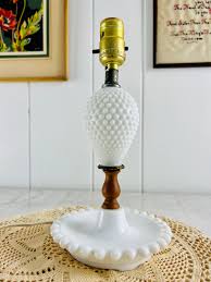 Lámpara de mesa vintage Fenton Hobnail Milk Glass, para lámpara Boudoir, iluminación vintage, moderno de mediados de siglo, decoración infantil, regalo - Etsy México