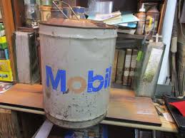 MOBIL MOTOR OIL CO CAN 5 GL GALLON GAS TIN LUB VINTAGE ...