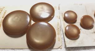 8 Vintage Plastic Buttons Original Cards Le Chic Beige 5/8 ...