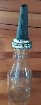 Vintage The Master Mfg Co Motor Oil Metal Spout and Douglas Quart Bottle | eBay
