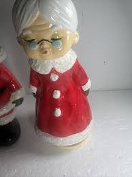 Mr And Mrs Claus Japan Mrs Claus Does Not Spin Or Play Music ...