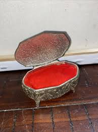 Beautiful Floral Design Footed Padded Jewelry/Trinket Box ...