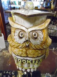 Vintage Treasure Craft Wise owl cookie jar (item #1361609)