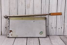 Vintage Curiosity Paper Cutter, Cut Scroll Photos, Photography Tool, Scrapbooking Cutting Guillotine, Photo Cutter - Etsy Israel