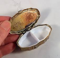 Vintage Little Pill Box With Transfer Print of 18th Century ...