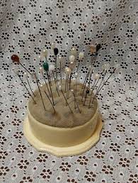 Vintage DuBarry Pin Cushion Box w/32 Vintage Pins | eBay