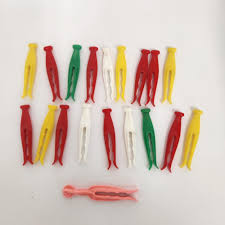 Vintage Clothes Pins | 1950's - 60's Set of 19 Small Plastic ...
