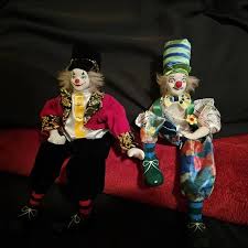 1pc hand painted ceramic clown figurine red green striped - Temu