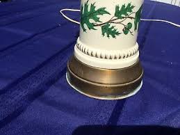 VINTAGE TABLE LAMP WHITE CERAMIC GREEN OAK LEAVES & ACORNS ...