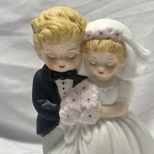 Vintage Porcelain Wedding Couple Cake Topper Figurine 4" T ...