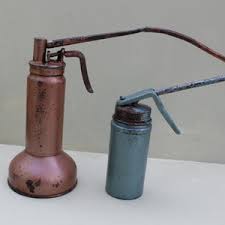 Pair of Vintage Oil Cans - Etsy