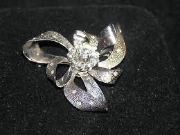 Vintage Etched Silvertone Clear Rhinestone Flower Swirl RIbbon Pin Brooch | eBay