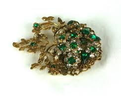 Robert Jeweled Emerald Crystal Heart Brooch For Sale at 1stDibs