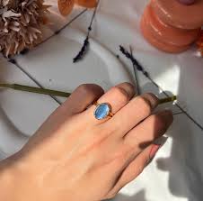 Oval Cut Lavender Sapphire Gold Ring, Solid Gold Purple Solitaire Ring, Solid Gold Chunky Statement Ring, Lavender Sapphire Cluster Ring - Etsy