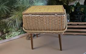 1960s Dritz Style No. 9105 Woven Sewing Basket With 4 Turned ...