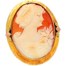 10K Gold Cameo Brooch Pendant c1940s. For Sale at Ruby Lane