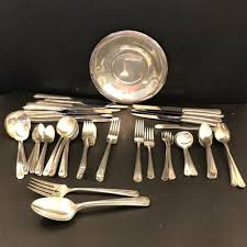 LOT 220M: Oneida Community Milady Vintage Floral Art Deco Silver Plate Flatware & Community Plate Silver Plate Flatware | EstateSales.org