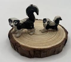 2 Vintage Skunk Animal Figurines PVC Made In Hong Kong MCM Mini collectible | eBay