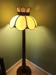 Floor Lamp with Vintage Slag Glass Lamp Shade | EstateSales.org