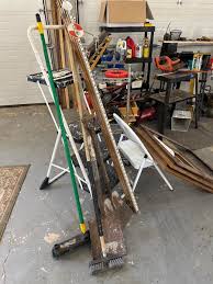 Lot 6: Garage Door Area Selection | EstateSales.org