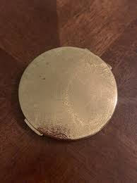 Vintage Stratton 1970s Gold Toned Paisley Embossed Compact ...