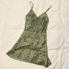 Zara | Dresses | Zara Green Paisley Print Satin Mini Slip ...