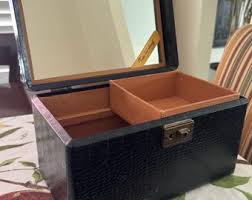 Vintage Skyway Train Case, Vintage Luggage by Skyway, Makeup Case, Traincase, Cosmetic Case, Theater Props, Movie Props - Etsy