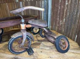 MTD wagon & Antique tricycle - Nutt Auction