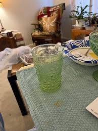 Will uranium glass glow?