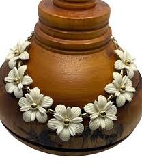 1950's Vintage Retro White 3D Plastic Flower Necklace gold tone | eBay