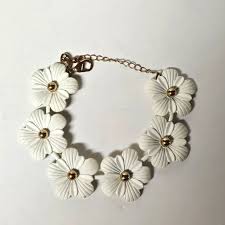 Sarah Coventry | Jewelry | Vintage 95s Sarah Coventry Celluloid Flower Golden Bracelet | Poshmark