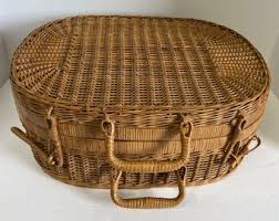 Picnic Basket, Locking Lid, Woven Wicker, 2 Handles, Oval, Sharp Knife Storage, Vintage - Etsy