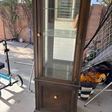 Vintage Oak Curio Cabinet for Sale in Phoenix, AZ - OfferUp