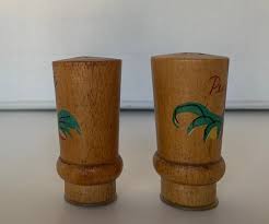 Vintage Wooden Rooster Salt & Pepper Shakers, Hand Painted ...