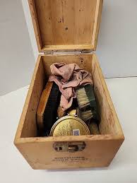 Vintage Esquire Shoe Valet De Luxe Shoe Shine Box Kit ...