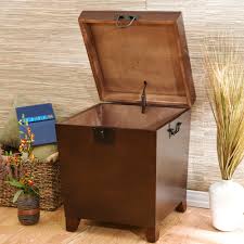 Pyramid Trunk End Table - Espresso – SEI Furniture