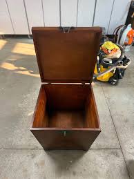 117 Division st Sauk rapids mn Next to Hernandez burrito on division not 2nd! Look for the small door and balloons outside! Stop by Those Girls From Flippin Fillies and check out