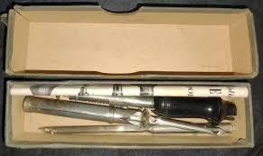 VINTAGE COLUMBIA DELUXE RUG NEEDLE No. 1690 ORIGINAL BOX & INSTURCTIONS | eBay