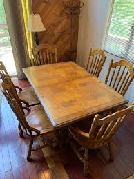 Free table and chairs in Lake Arrowhead