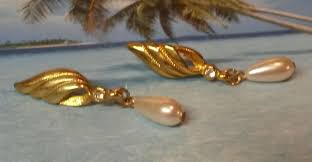 Vintage Sarah Coventry Gold Tone Twisted Pierced Earrings w/ Faux Pearl Teardrop | eBay