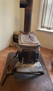 Vogelzane Boxwood Wood Stove 25”T, 18”W, 37”D ...